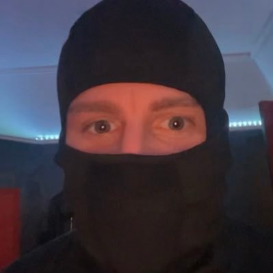 🔞🔞 🥊A boxing male #dom #master🥊in Kent/London. With a private dungeon! DM for any enquiries.Come live your fantasy with The Governor. DUO @goddessamore 🔞🔞