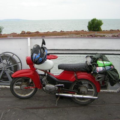 IT, cars, trucks, bikes, powersports, travel.
I'm interested in everything with an internal combustion engine.
Small bike collector.