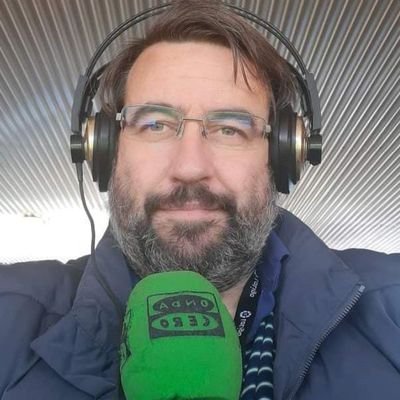 Periodista Radioestadio de Onda Cero Radio, TV Ferrol y Metro FM Ferrol 90.6 FM. Hermano de la Redención y Gran Poder de Sevilla. DJ en Pub Galeón Ferrol