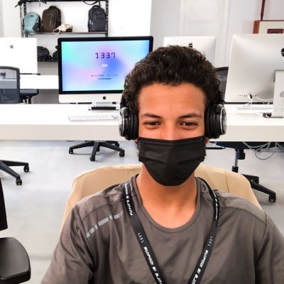 Become A Software Engineer / _ \ @HolberthonSchool Student / _ \ Digital Marketing Intern at @EMMYOR / _ \ Former Marketer at @LOYALTEC