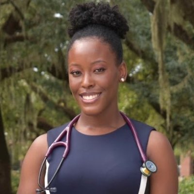 thesmileydoc's profile picture. incoming OB/GYN resident 🌟