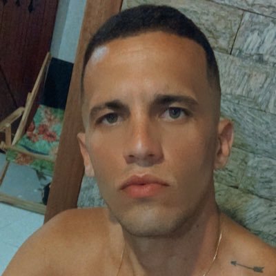- Aviador Naval 🚁🦅🇧🇷⚓ - 28 anos - Vasco da Gama ❤⚽ - Instagram : @_hassllerc