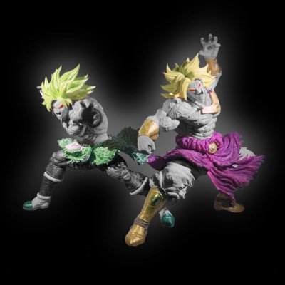 ブロリスト。 ブロリーを中心にドラゴンボールのフィギュアを集めてます。リペイントもするし、絵も描きます。フォローして頂けると喜びます!