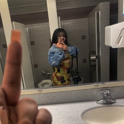 CorinaRT30's profile picture. 