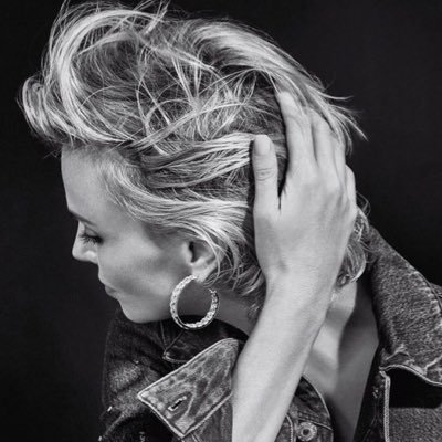 Charlize_ON Profile Picture