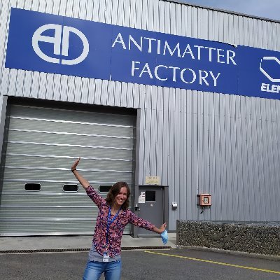 MmeAtomic's profile picture. @cnrs experimental quantum physicist at @lkb_lab, Paris. Fundamental tests of the universe with exotic atoms, fueled by coffee.