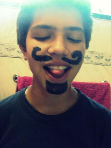 jroliveirab's profile picture. eu amo a lombriguenta puta vadia biscate da @carool_zety :3