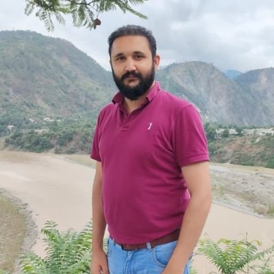 Former reporter https://t.co/rdOOaATEqZ Supreme Court |sports |politics|kashmir affairs.Tweets are personal.RT are not endorsement.