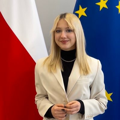 _dariadobosz's profile picture. | 19 | ❤️🌱✌️🎤🏳️‍🌈🇵🇱🇪🇺