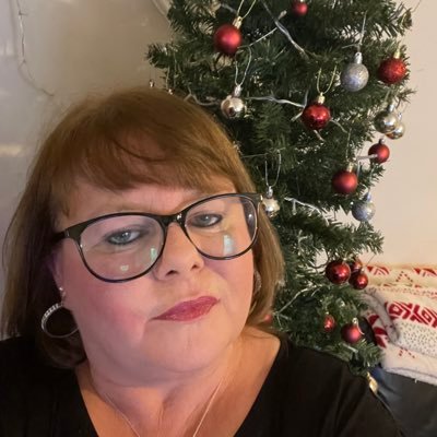 Natalie_COYS's profile picture. #COYS #THFC #TTID #YIDARMY Yes, I was brought up properly!! Love most sports, comedy, reading, running! My 3 sons are my world.