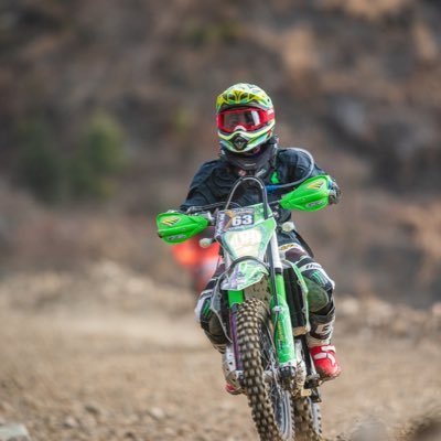 (変態)制服ライダー/ Ninja400→ZX-6R様→WR250R(GROM、KLX150L)→EXC150TPI/kx112/TWJ150/Kawasaki/ライムグリーン/中年女装おじさん/仮面ライダーBLACK RX/戦隊/ロゴ作成:無免許怪人ロゴ男様