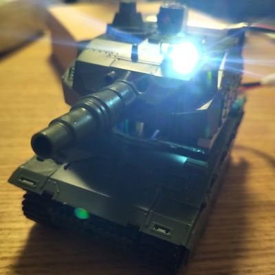 by2aE1WOPoBdfLo's profile picture. 見る用のアカウントから、作ったものを垂れ流す用に変更
詳細はQiitaにあげていきます
Twitter上では失敗とか日々の進捗をあげます
https://t.co/t47WNlehP4