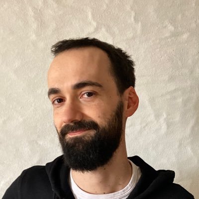 Aiuto le startup e piccole aziende a costruire prodotti digitali.
Parlo di come con un piccolo team si possono fare grandi cose.
Consulente strategico.
