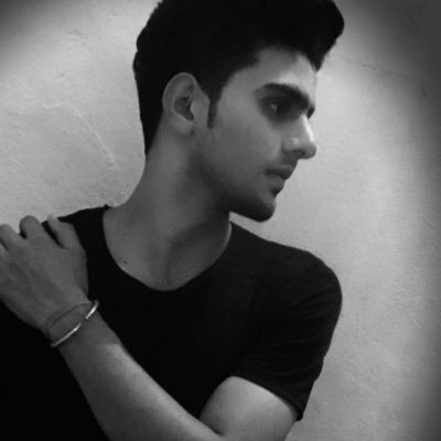 iamsiddhrao's profile picture. Photon in a double-slit 💥