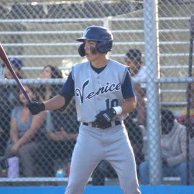 Uncommitted • Venice High School 2025 (CA) • 3.9 GPA • 5’10 180lbs • 213-458-3919