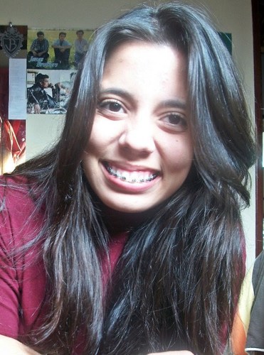 Olá!!! Sou Thainara. Amo como bobagens, viciada em MÚSICA e o melhor de tudo sou uma Jonatic assumida ;)
