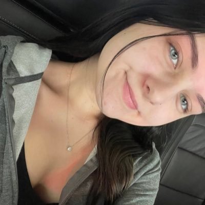 Isabel_Alyce's profile picture. yes, love? ;)