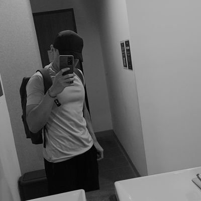 AndhikaKharism5's profile picture. 