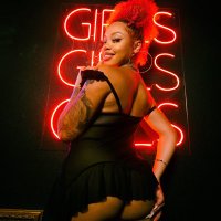 Alizé (@hesippinonalize) 's Twitter Profile