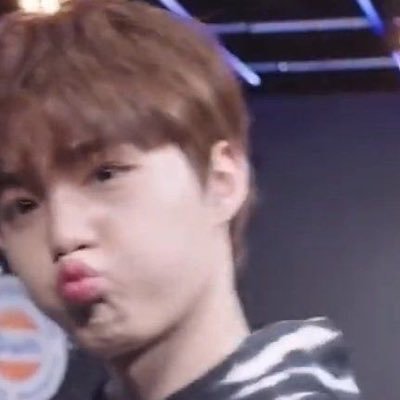 Y_AN_G_D_O's profile picture. 