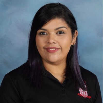 ❤️️ Cornelius Elementary @CorneliusElem 💛 3rd Grade Bilingual Math Teacher 🐾@UHCOE Class of 2018 📚