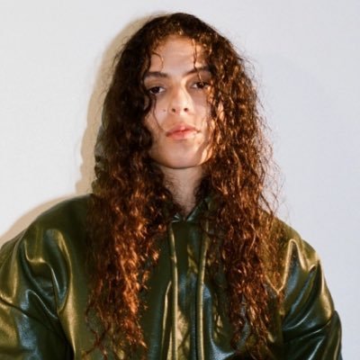 Daily content on the artist 070 Shake 🚀