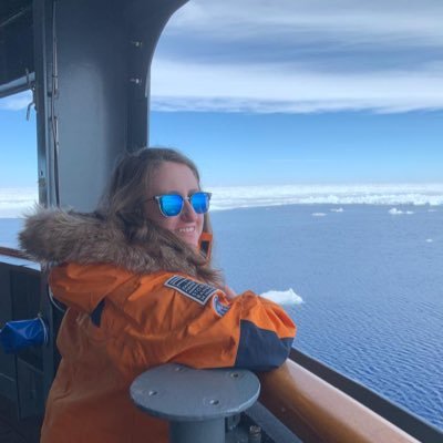 Lizf_m's profile picture. 