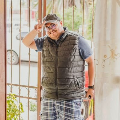 MarcoVa17405479's profile picture. Pasante de Psicología, 
¡Hay Papantla tus hijos vuelan!