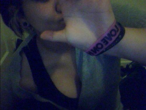 whiskeydick_'s profile picture. music, metal, anime, comic books, books, doctor who, interesting but somewhat nonsensical people (: