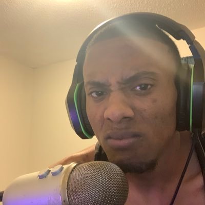 A trash Tekken player That have anger issues!!!
Facebook and twitch streamer