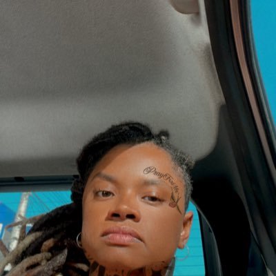 ✨Princess of Bahia✨and World Wide Woman👩🏾💻 Login B, backslash O-N-C each day baby