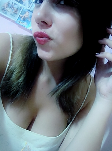 ♥ “Não sei viver de mentira. Não sei voar de pés no chão. Sou sempre eu mesma, mas com certeza não serei a mesma pra sempre.”♥