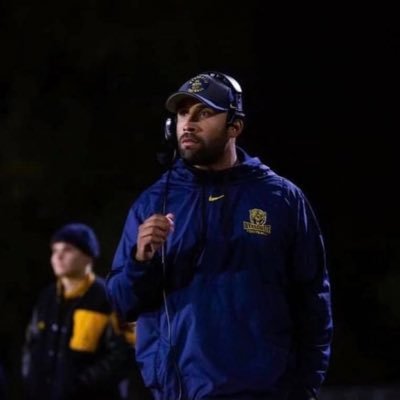 Head Football Coach @WYBEARSFOOTBALL | Teacher | Hope College Alum —Wyandotte