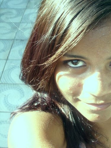 luhhcastelo's profile picture. É muito mais fácil falar dos outros que de si mesma e nessa momento nem eu sei o que falar a meu respeito...