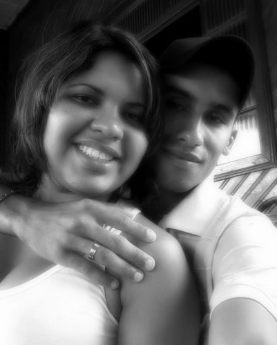 DIzem que o amor verdadeiro so  aparece uma vez  na vida !
O meu ja encontrei Laryssa Sato amor muitoo !!!