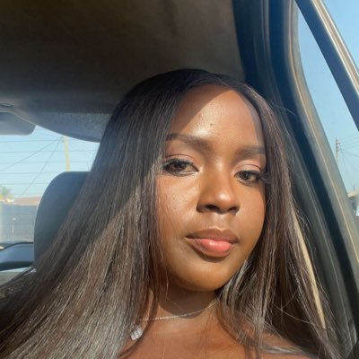 myma_darling's profile picture. Hennessy in a tea cup