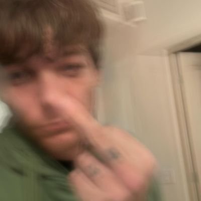 #LOUIS: Faith In The Future ✩⡱
SAW LOU, H & OTP
fan account
