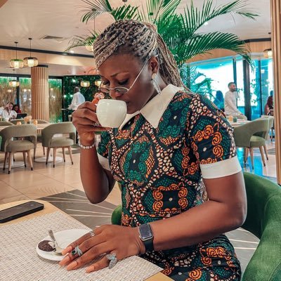 Official account of ALEX UNUSUAL 🎬Film maker, 🧙🏽‍♀️Content creator /director Actor, ✍🏾Writer, 🧚‍♀️Model,🎙Host. Book me : workwithalexunusual@gmail.com