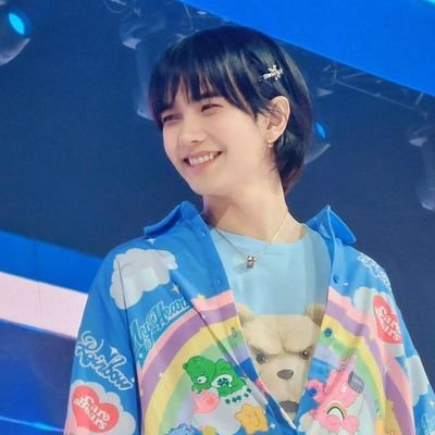 lσσkíng fσr sσmєthíng?
.
.
.
AU : @ayxurluve