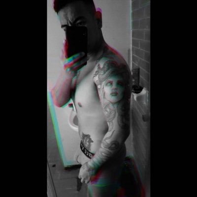 ArthFlors's profile picture. Es ver y callar 😛