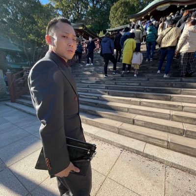 個人事業主。頑張る人を影で支えたい。義理人情を重んじてます。八方美人が大嫌い。大切な人達の体と経済面を支えるのが使命だと思ってます。色々な方と繋がり見識を深めたい。生涯青春🔥