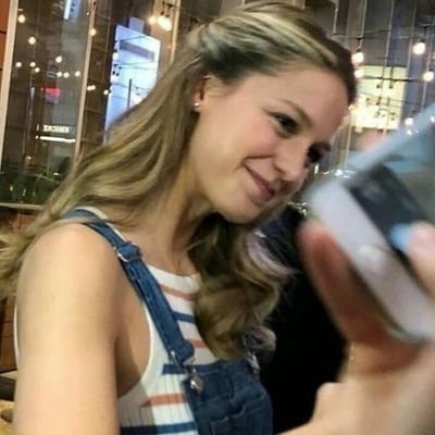 mundoaus's profile picture. escrevo para fugir da realidade, não trate isso como uma obrigação. (ela/ele/elu) | fan account