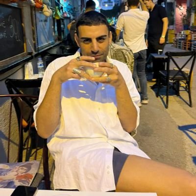 Berry29249800's profile picture. ♥️ 90'lar Türkçe Pop
♥️ Kitap aşığı

                  Ablan Liverpool'lu Bebeğim 💁