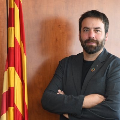 Del Soler de n’Hug. Director de l’Agència de Residus de Catalunya. Alcalde de Prats de Lluçanès 2015-2019. Vicesecr. Genral d’ERC 2016-2021, entre altres coses.