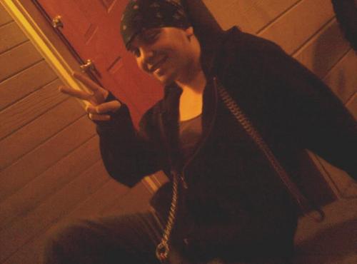 green_lighters's profile picture. busy surviving to death