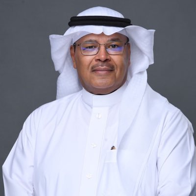 متخصص في القطاع المالي وقطاع التأمين ،البكالوريس من أمريكا وشهادة الماجستير من بريطانيا. ،عضو مجلس إدارة هيئة التأمين