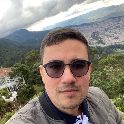 andresge11's profile picture. Pase y le brindo una mecedora.