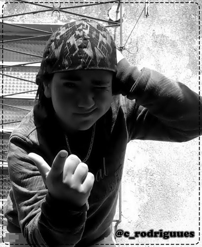 clica aê , e add ? http://t.co/r9HqH1Held