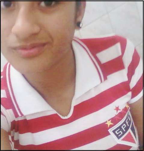 Capricorniana , 14 anos ,solteira, sonhadora & São Paulina ;]