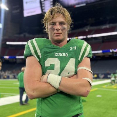 6’4 235 Cuero HS 24 TE @utrgvfootball https://t.co/oLpPJkGchO